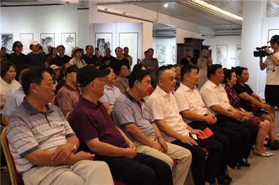 燕房墨詠·盛世歡歌——攀天紅藝術館書畫展啟幕，共繪時代華章